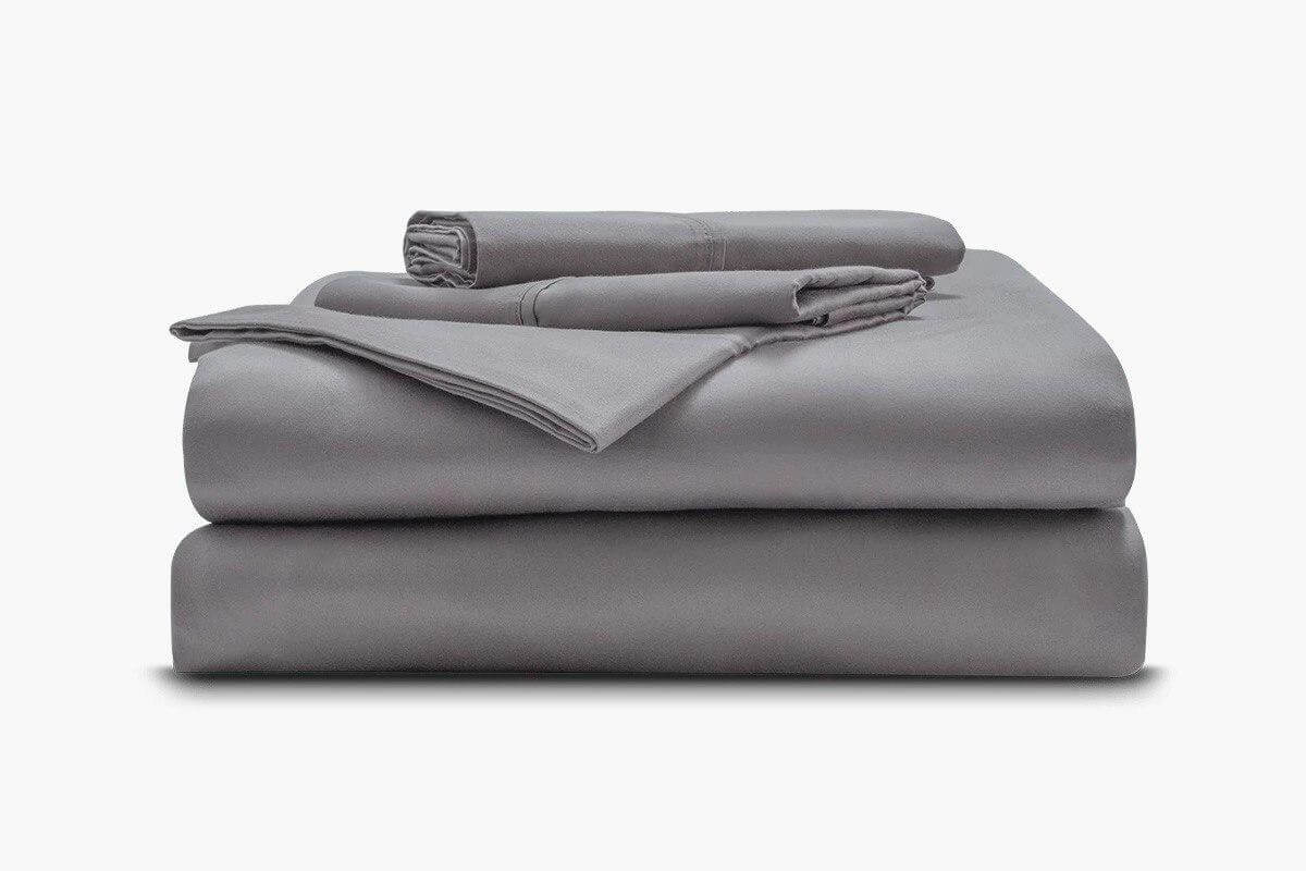 Сколько бактерий живет в постели человека? Бактерии на постельном белье могут спровоцировать развитие различных хронических заболеваний. Фото.