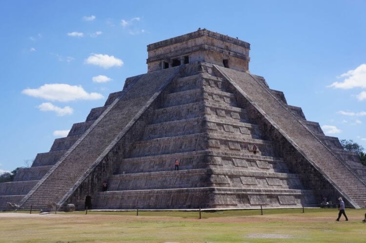 Удивительные сооружения цивилизации майя. Пирамиды майя являются поистине инженерным чудом. Фото.