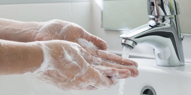 Последствия иррационального мышления. О том, как правильно мыть руки, читайте в нашем специальном материале. Фото.