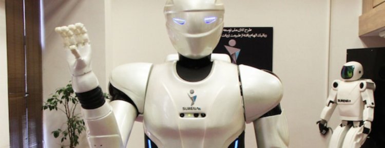 Иранский робот-гуманоид научился бурить стены и делать селфи. Уникальный робот Сурена-3 является четвертой версией гуманоидного робота, представленного учеными из Ирана. Фото.