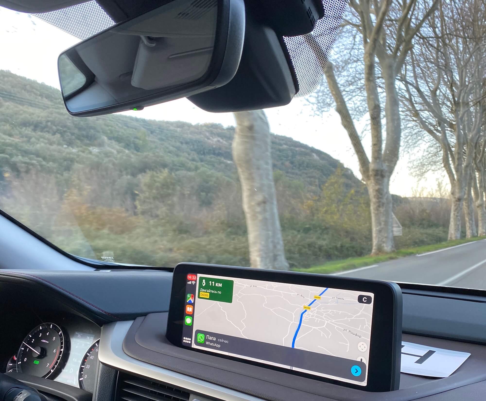 CarPlay работает как часы. Фото.