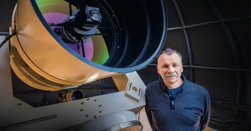 Комета Борисова исчезает. Геннадий Борисов — человек, которому впервые удалось обнаружить межзвездную комету. Фото.