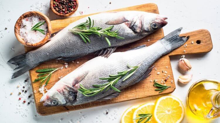 Польза употребления рыбы в пищу оказалась переоценена. Считается, что в рыбе содержится много омега-3 жирных кислот. Фото.