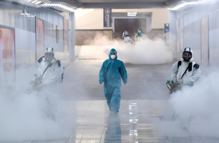 Может ли эпидемия CoVID-2019 стать сезонной как грипп и ОРВИ? Так в Китае дезинфицируют улицы. Фото.