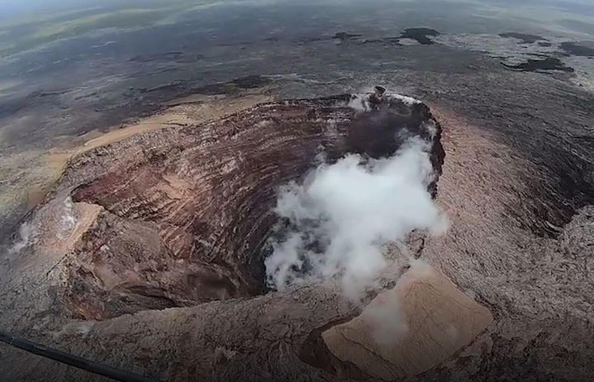 Один из самых больших вулканов мира — Мауна-Лоа. Фото.