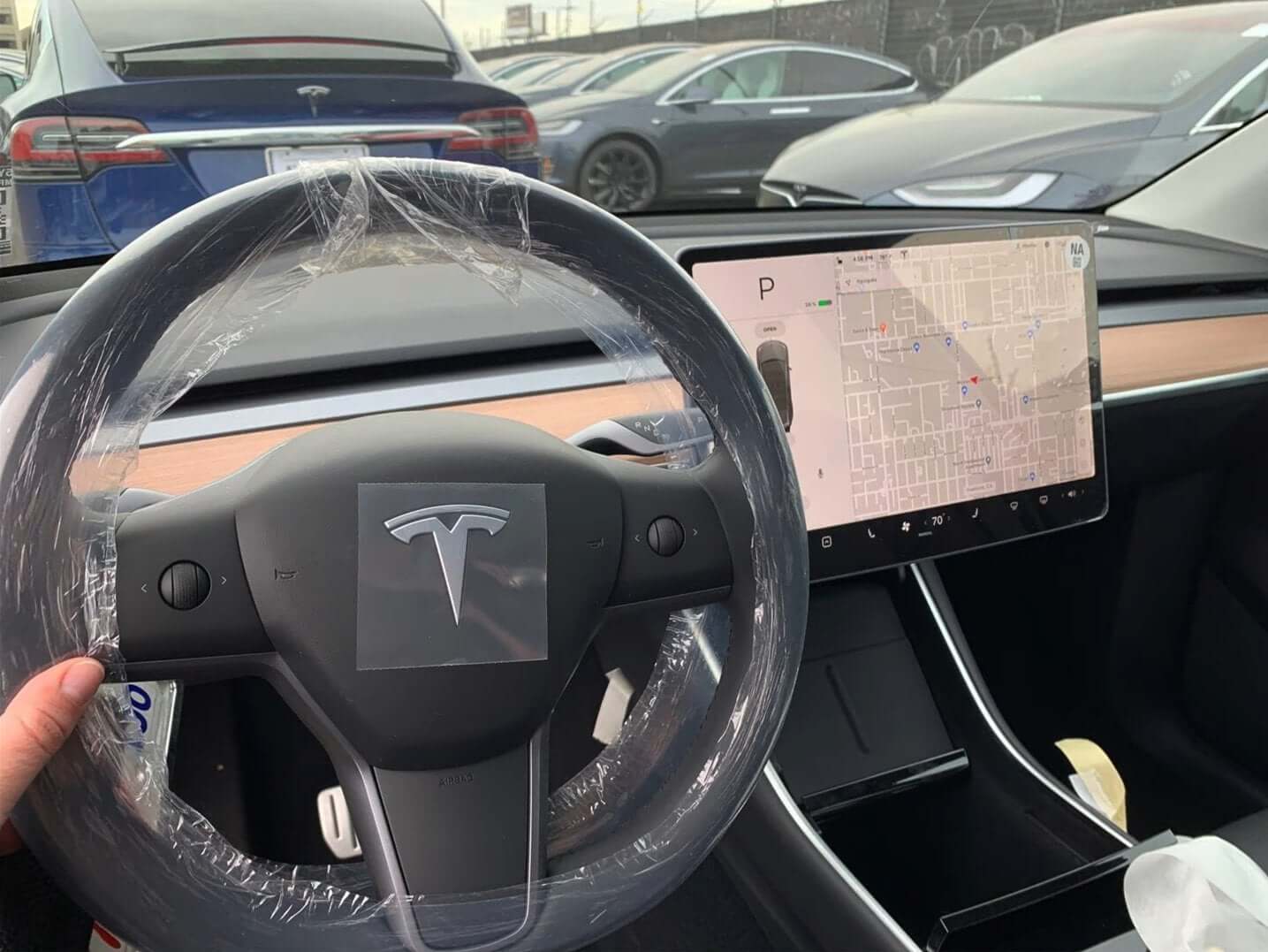 Особенности Model Y. По интерьеру Tesla Model Y — это iPhone в мире автомобилей. Фото.