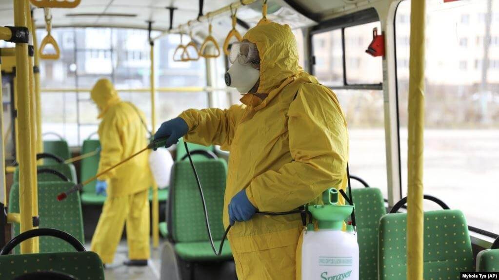 Как долго коронавирус остается на поверхностях? Всемирная Организация Здравоохранения объявила пандемию коронавирусной инфекции. Фото.