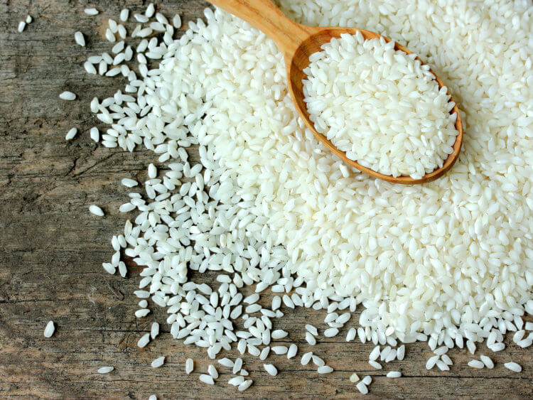 Польза риса. Рис может стать неплохим вариантом пищи для того, чтобы суметь успешно пережить глобальную пандемию. Фото.