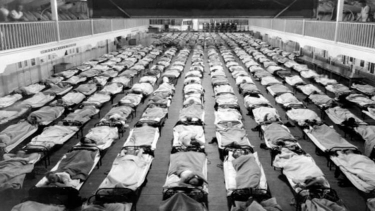 Насколько заразен сезонный грипп? Переполненные больницы во время пандемии испанского гриппа, 1918 год. Фото.