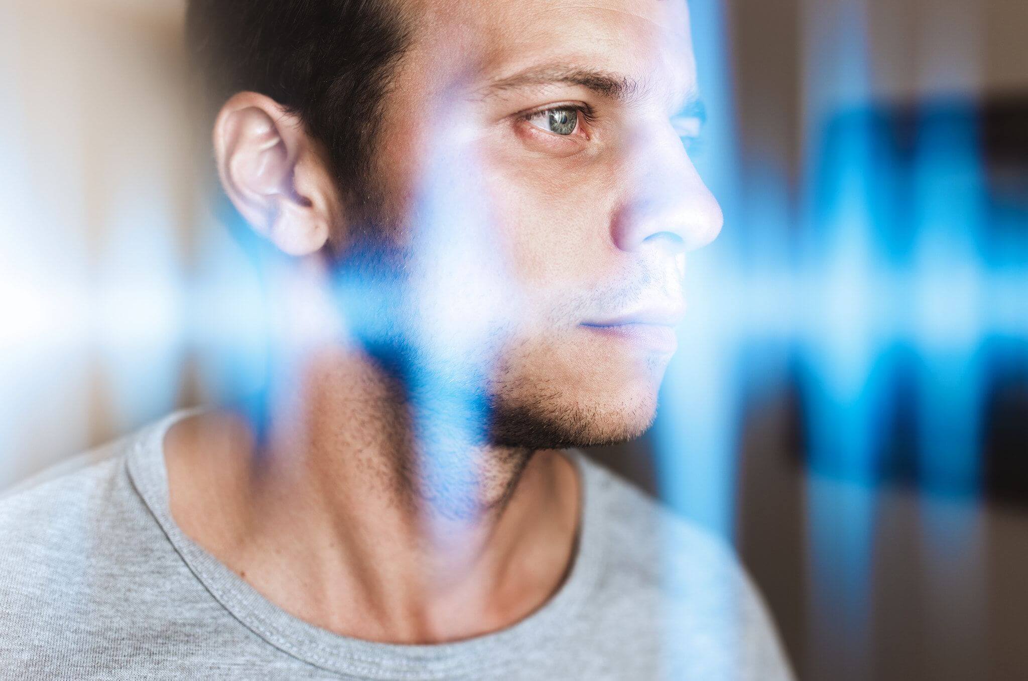 Некоторые люди могут слышать магнитное поле Земли. Как можно услышать магнитное поле? Фото.