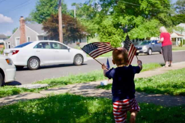 Почему американцы так любят свой флаг? Фото.