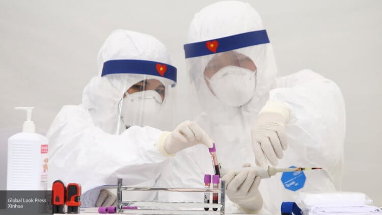 Как убить коронавирус? Результаты, полученные китайскими учеными показали, что влажность 65% и умеренная температура снижают заразность вируса. Фото.