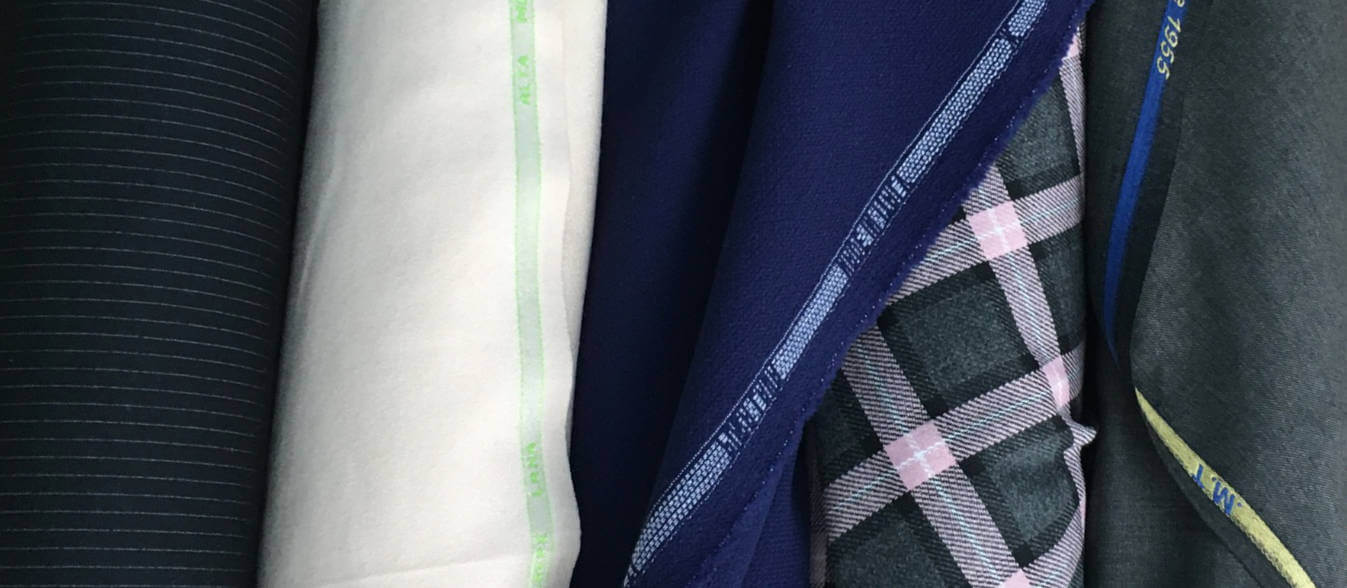 Сколько дней живет коронавирус на деньгах, масках и одежде? Это странно, но коронавирус на одежде живет меньше, чем на деньгах. Фото.