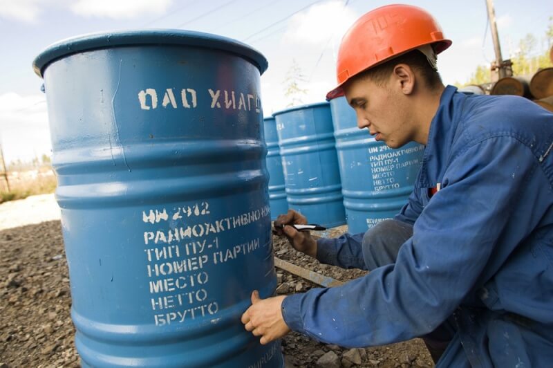 Какие бывают типы радиоактивных отходов. Все радиоактивные отходы должны быть промаркированы. Фото.
