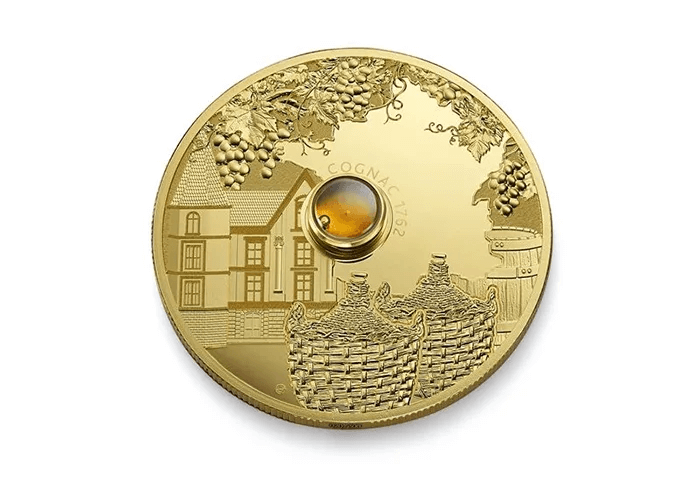 Вторая жизнь коньяка Готье. Одна из 300 золотых монет от монетного двора Польши. Фото.