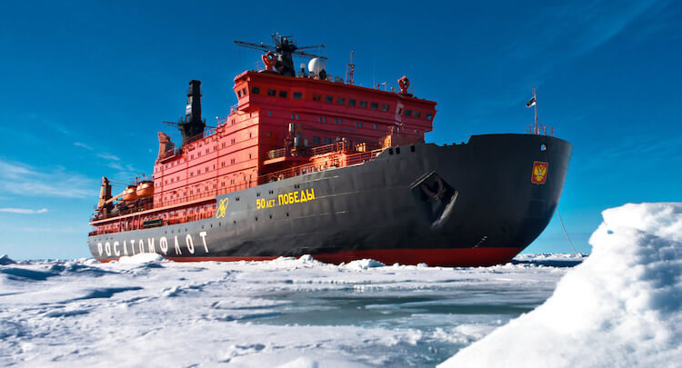 Ледоколы вызывают большое уважение. Фото.