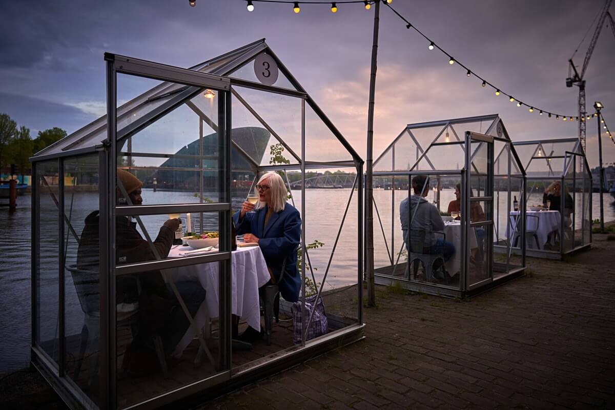 Вот так сегодня ужинают жители Нидерландов. Очень уютно! Фото.