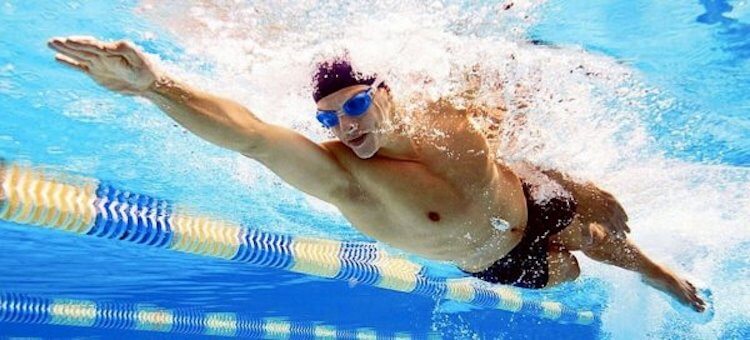 Когда-то скафандром называли того, кто хорошо плавает. Фото.