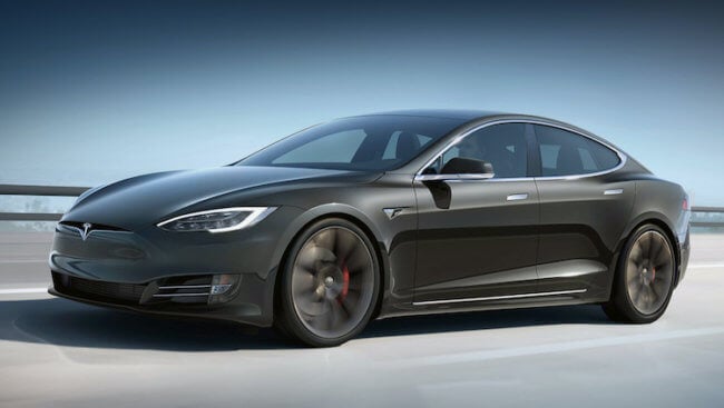 Tesla не остановить: Model S побила собственный рекорд автономности. Фото.