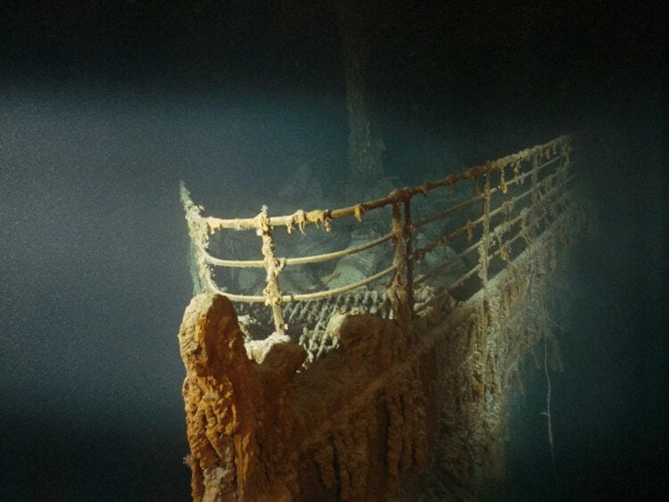 Вредные бактерии. Бактерия Halomonas titanicae потихоньку «обедает» Титаником. Фото.