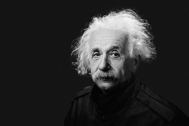 15 лучших цитат Альберта Эйнштейна о науке и жизни. Фото.