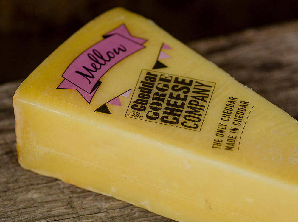 Замечали, что ноги иногда пахнут сыром Чеддер? Фото.