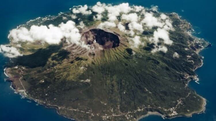 Архипелаг Идзу, остров Миякедзима. Остров Миякедзима. Фото.