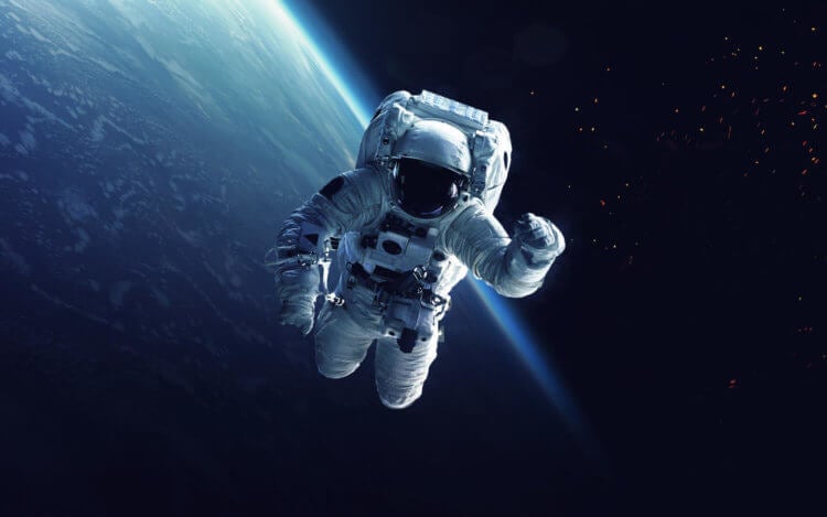 Какая температура в космосе? В открытом космосе не помогут ни шорты, ни шуба — нужен специальный костюм. Фото.
