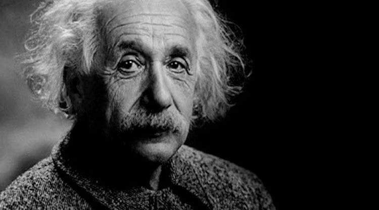 Как работает LIGO. Если бы Альберт Эйнштейн сейчас, спустя сто лет после своего открытия увидел бы результаты исследований LIGO, он был бы рад, что оказался прав. Фото.