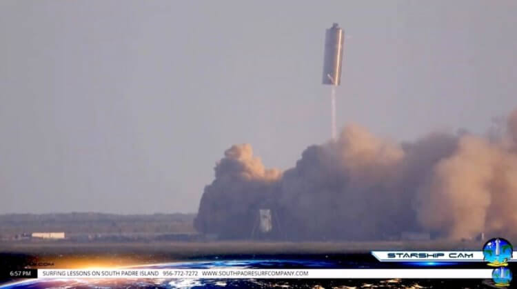 Тестирование космического корабля Starship. Момент взлета прототипа Starship SN5. Фото.