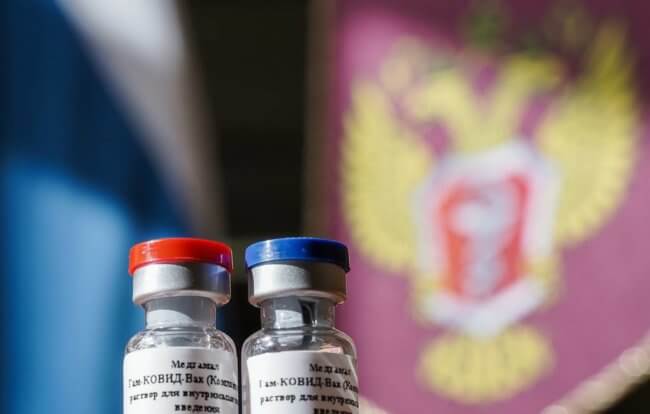 Российская вакцина от коронавируса: все, что нужно знать. Фото.