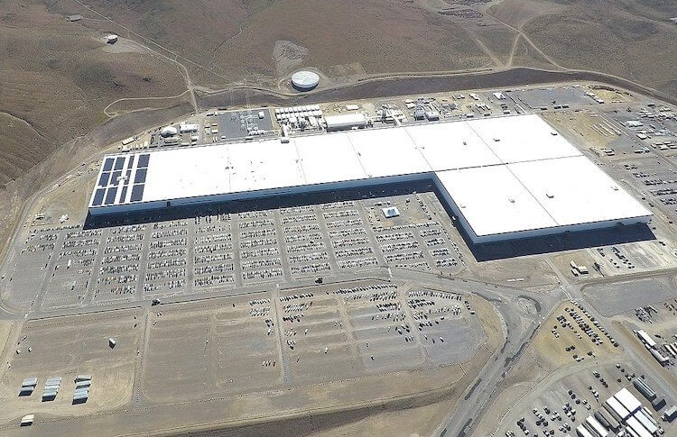 Попытка взломать Tesla. Так выглядит Gigafactory Tesla в штате Невада. Фото.
