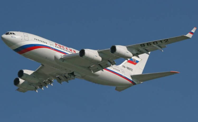 Самолет президента России. Ил-96-300ПУ — самолет президента России. Фото.