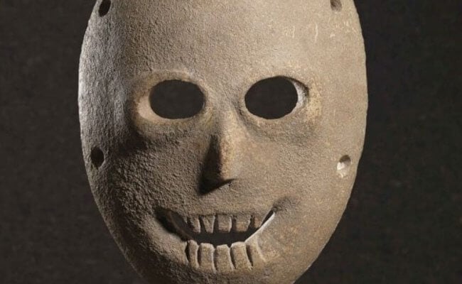 Как выглядели самые первые маски в истории? Фото.