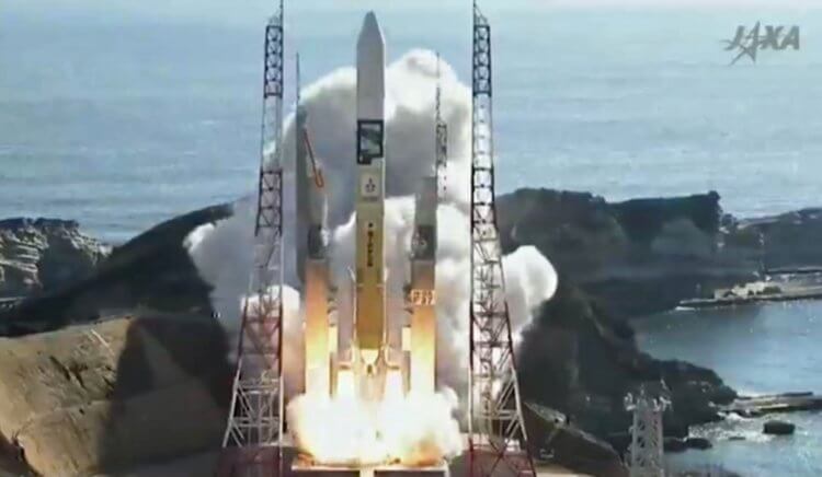 Опасность космического мусора. Взлет японской ракеты H-2A. Фото.