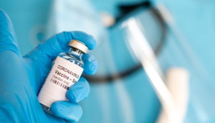 Вакцина «ЭпиВакКорона». А какой вакцине больше всего доверяете вы? Пишите в комментариях или в нашем Telegram-чате. Фото.