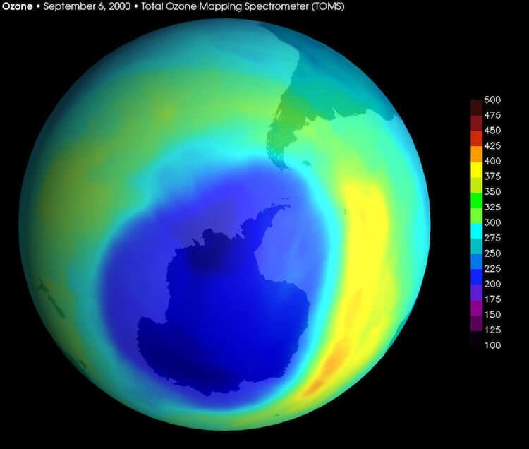 Что такое озоновая дыра. Когда происходит такое, надо что-то делать. Или нет? Фото.