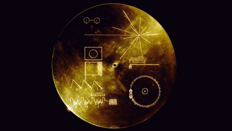 Небо над нами. Так выглядит карта, записанная на золотой пластине роботизированных аппаратов «Вояджер-1» и «Вояджер-2». Фото.
