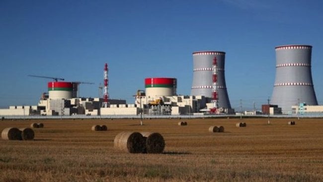 Почему белорусская АЭС прекратила работу и опасно ли это? Фото.