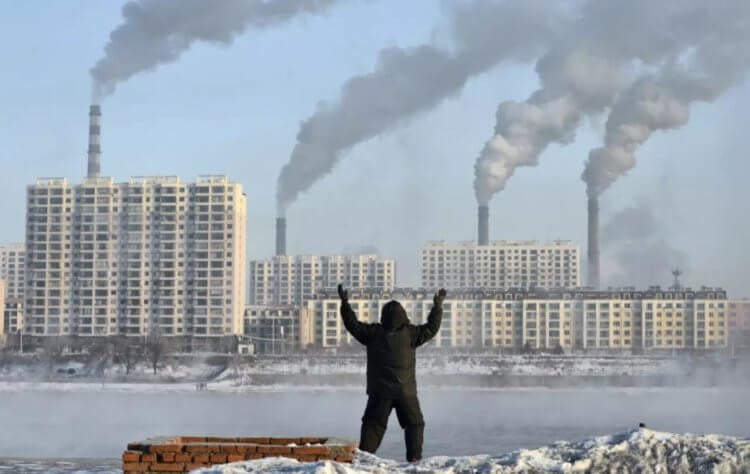 Загрязнение воздуха в России. Считается, что грязный воздух отнимает у каждого человека год жизни. Фото.