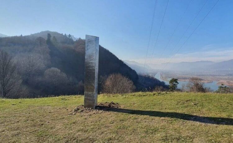 Загадочный обелиск в Румынии. Обелиск в Румынии. Фото.
