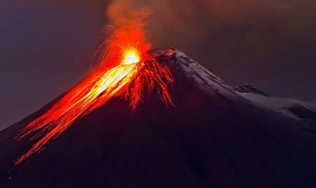 Как новые технологии помогают предсказать извержение вулкана? Фото.