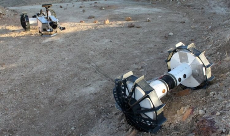 Другие роботы для изучения Марса. Испытание аппарата DuAxel. Фото.
