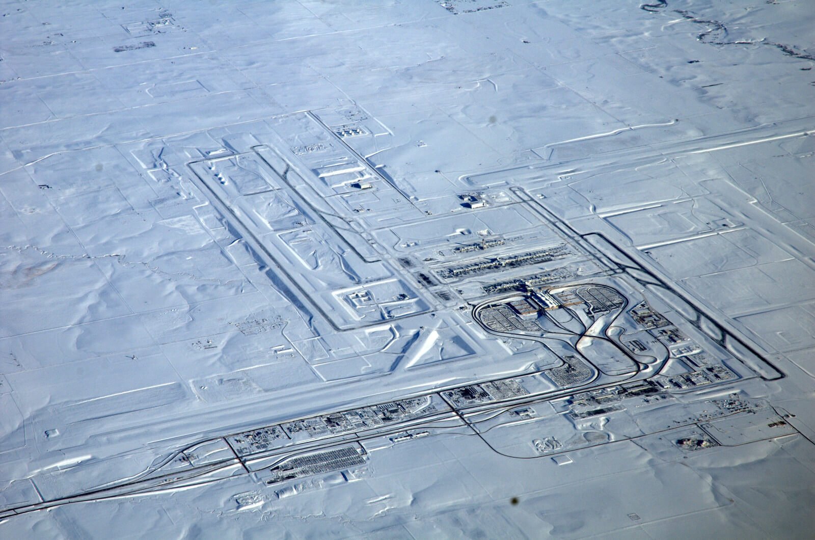 Строительство DIA. Вид на денверский аэропорт сверху. Фото.