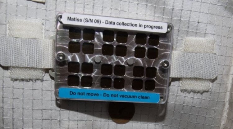 Антибактериальная поверхность для МКС. Один из «грязных» объектов на МКС. Фото.
