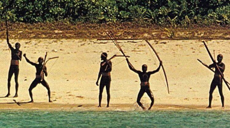 Сентинельский остров с аборигенами. Жители Сентинельского острова. Фото.