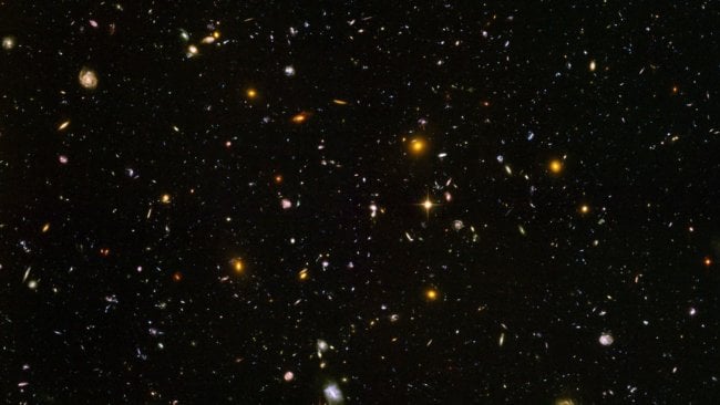 Обнаружена галактика, возраст которой составляет более 13 миллиардов лет. Фото.