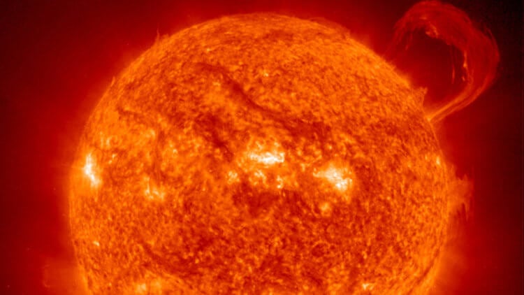 Доказательства новой теории времени. Солнце – хороший источник нейтрино, но его нельзя включить и выключить, поэтому ядерный реактор оказался запасным вариантом для физиков. Фото.