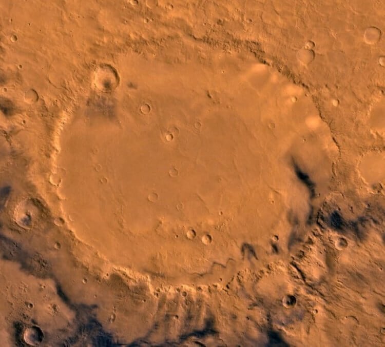 Кратер Скиапарелли на Марсе. Кратер Скиапарелли, собранный из снимков аппарата «Викинг-1». Фото.