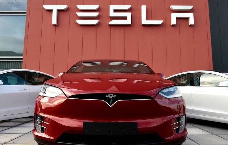 Сколько денег у Tesla. Многие хотят купить Tesla, но пока не везде можно ей пользоваться. Фото.